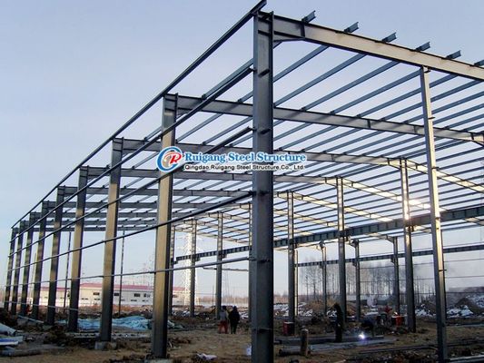 ساختمان ساختمانی فولادی PEB با سقف چوبی طراحی شده
